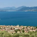 Urlaubs-oase Mit Traumhaftem Seeblick Apartment *
