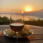 Urlaubs-oase Mit Traumhaftem Seeblick Apartment *