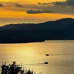 Apartment Urlaubs-oase Mit Traumhaftem Seeblick