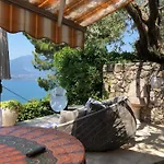Urlaubs-oase Mit Traumhaftem Seeblick Apartment