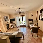 Urlaubs-oase Mit Traumhaftem Seeblick Apartment Torri Del Benaco