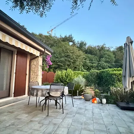 Urlaubs-oase Mit Traumhaftem Seeblick Apartment Torri Del Benaco