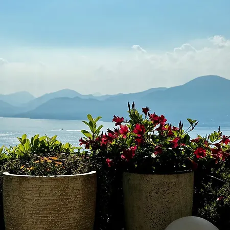Urlaubs-oase Mit Traumhaftem Seeblick *