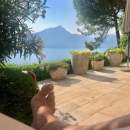 Urlaubs-oase Mit Traumhaftem Seeblick Apartment