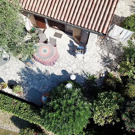 Urlaubs-oase Mit Traumhaftem Seeblick Apartment *